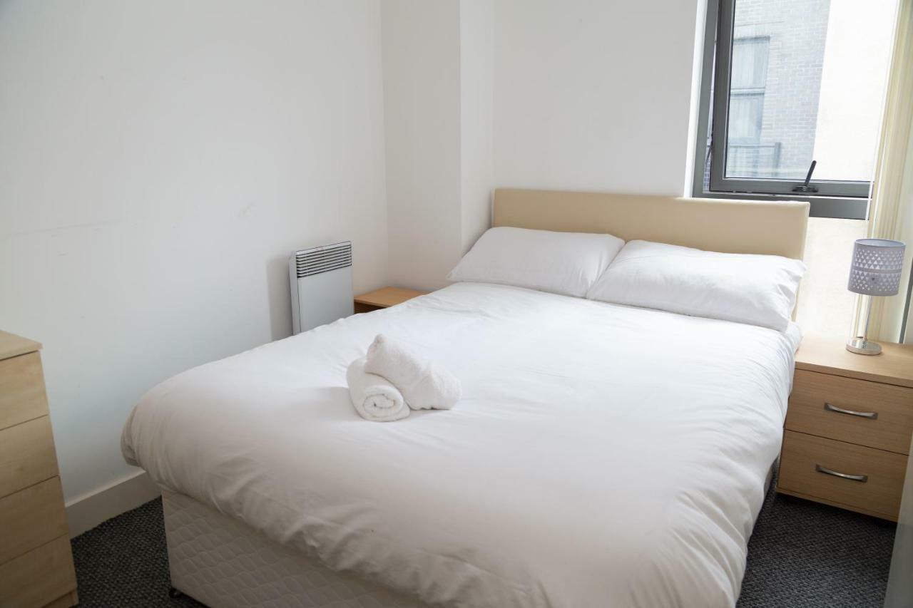 Serviced Apartment In Liverpool City Centre - Free Parking - Balcony - By Happy Days Zewnętrze zdjęcie